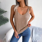 Women's Sleeveless Knitted Camisole With Metal Buckle Straps Crew Neck Tank Top