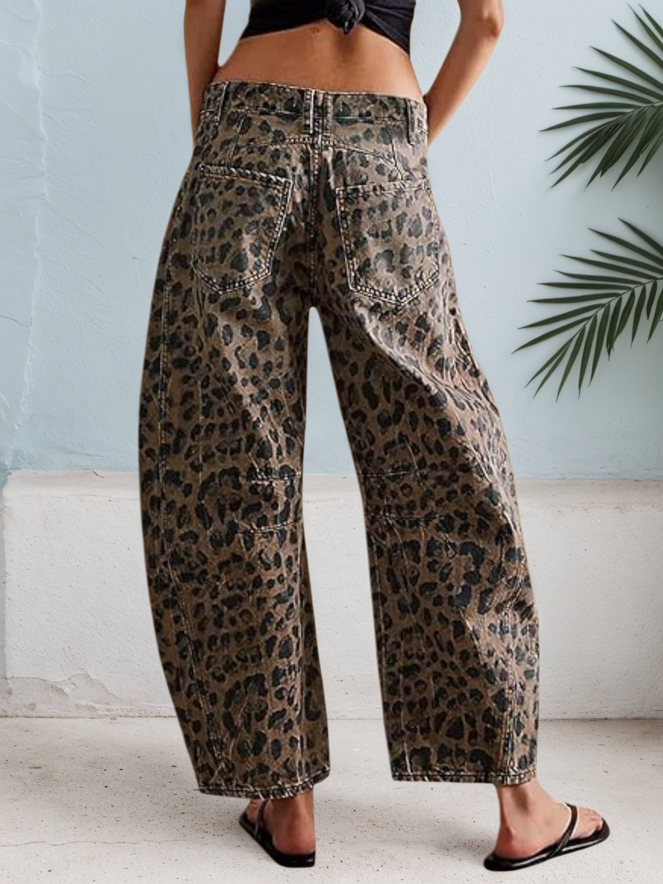2025 New Women's Leopard Print Curved Knife Jeans, Cropped Pants, Built-in Zipper Closure, Mid Rise Jeans
