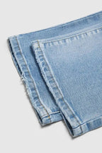 Low-Rise Cropped Boyfriend Jeans For Women, Relaxed Fit Straight Leg Denim With A Distressed Raw Hem, Casual Light Wash Pants